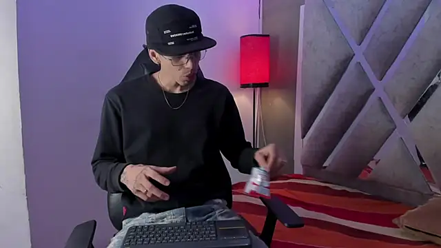 nicolai drake online show from November 30, 2025, 4:16 am