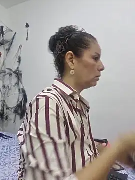 Nina vallon online show from October 22, 2025, 10:37 am