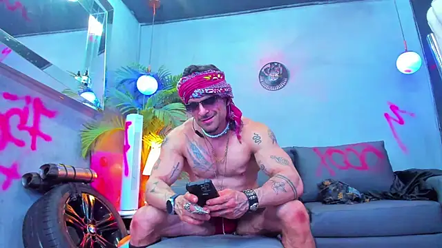 Snapshot of dennis_cox1 chatting on September 16, 2025, 10:49 am dennis cox1 online show from September 16, 2025, 10:49 am