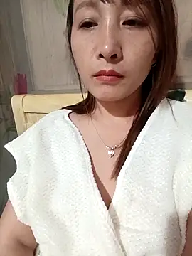 Missa kute20 online show from October 3, 2025, 2:58 pm