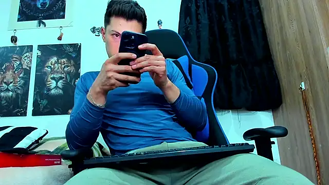 javiersexymann online show from March 16, 2025, 11:47 pm