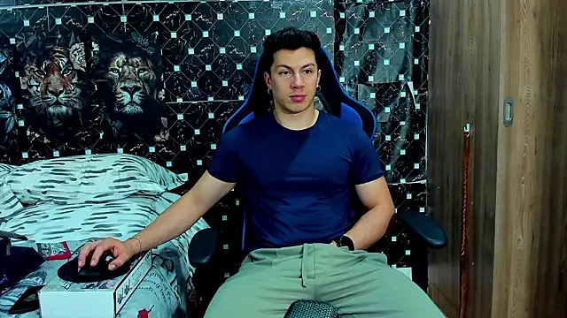 javiersexymann online show from March 2, 2026, 2:03 am