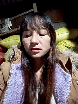 Mini3333 online show from October 28, 2025, 10:23 pm