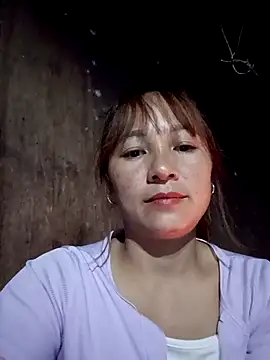 Mini3333 online show from April 13, 2026, 12:32 pm