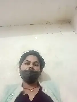 JULEE-740 online show from December 2, 2025, 12:27 am