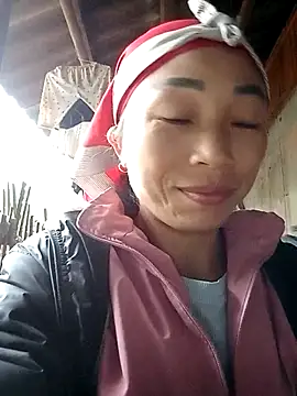 lucybaby00 online show from November 2, 2025, 8:28 am