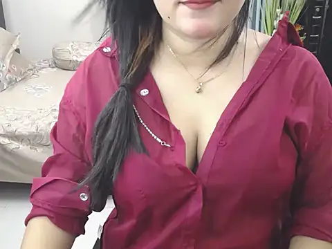 Snapshot of Ridiha_Pari chatting on May 31, 2026, 10:55 pm Ridiha Pari online show from May 31, 2026, 10:55 pm