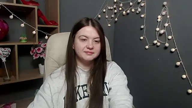 MavkaCute online show from February 10, 2026, 7:18 pm