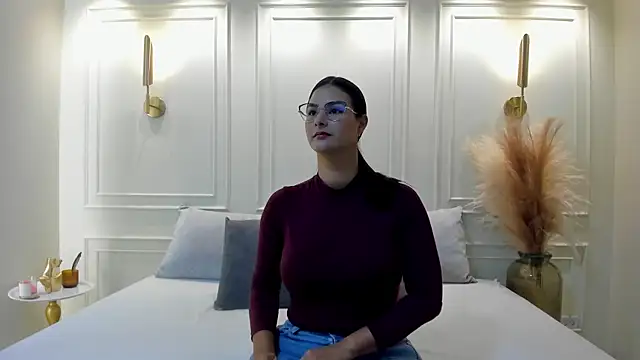 gabysanta  online show from October 16, 2025, 1:01 pm