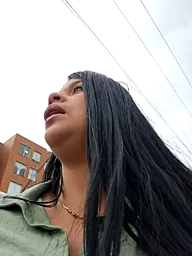 Eiimy pretty online show from September 15, 2025, 8:20 pm