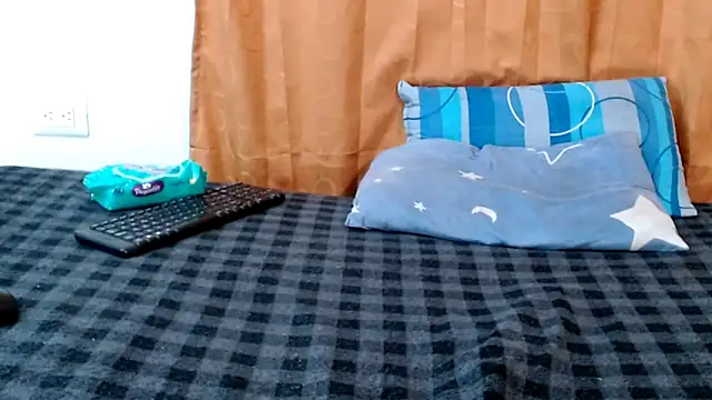 skinnyverus18 online show from March 10, 2026, 6:35 pm