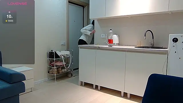 sakuras pleasure online show from December 15, 2025, 8:46 pm