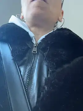 Snapshot of eddivad6974 chatting on January 11, 2026, 8:52 am eddivad6974 online show from January 11, 2026, 8:52 am