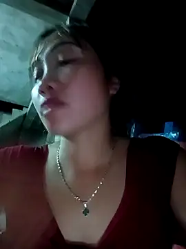 Snapshot of adbosa_00 chatting on October 31, 2025, 11:33 am adbosa 00 online show from October 31, 2025, 11:33 am