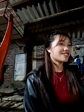 Snapshot of adbosa_00 chatting on November 3, 2025, 2:18 pm adbosa 00 online show from November 3, 2025, 2:18 pm