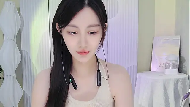 Nuan Qi online show from September 22, 2025, 12:45 am