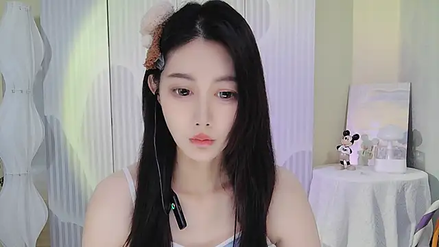 Nuan Qi online show from September 25, 2025, 12:47 am