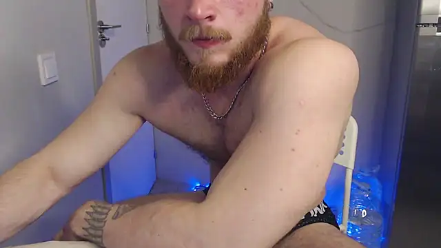 VictorTransMan online show from December 2, 2025, 11:34 pm