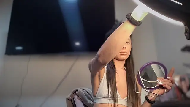 bbgurlnickii online show from February 4, 2026, 6:52 am