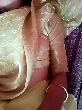 SpicyRoshni online show from May 19, 2026, 7:47 am