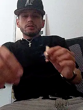 Andrez5041 online show from September 29, 2025, 6:40 am