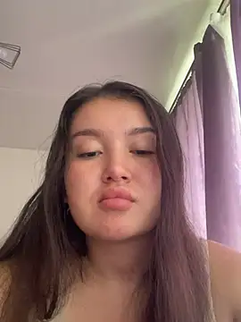 LexeeLuv online show from June 9, 2026, 10:27 am