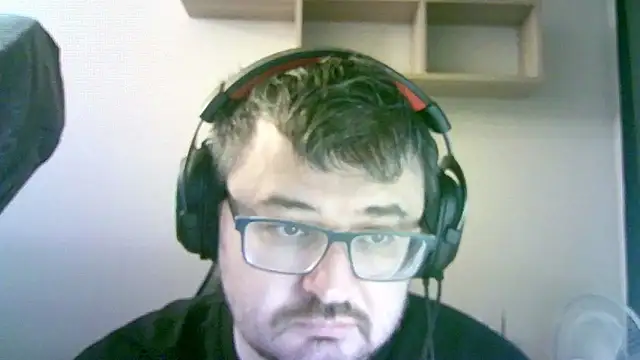 Snapshot of SirAbuser chatting on October 28, 2025, 5:33 am SirAbuser online show from October 28, 2025, 5:33 am