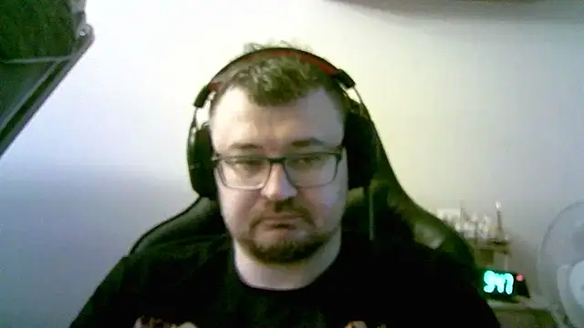 Snapshot of SirAbuser chatting on November 12, 2025, 6:47 am SirAbuser online show from November 12, 2025, 6:47 am