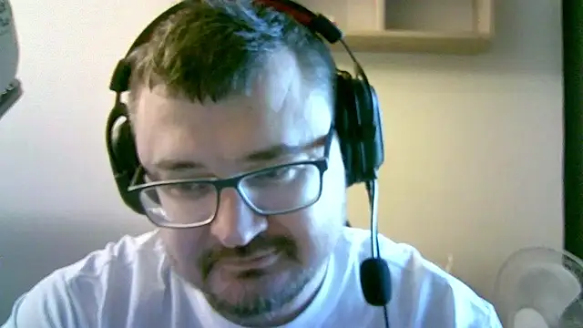 Snapshot of SirAbuser chatting on November 14, 2025, 6:56 am SirAbuser online show from November 14, 2025, 6:56 am