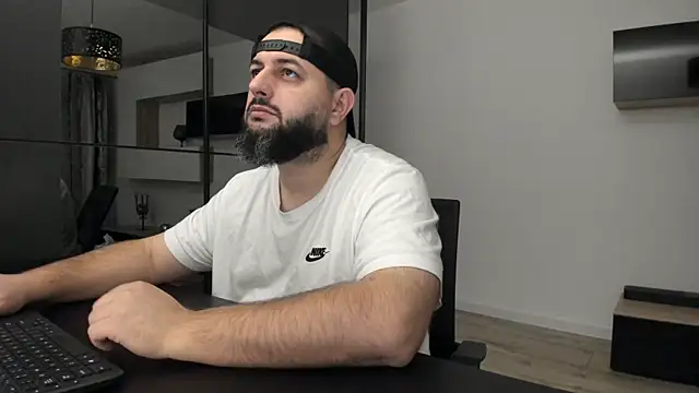 Snapshot of DravenPeak chatting on October 25, 2025, 2:52 am DravenPeak online show from October 25, 2025, 2:52 am