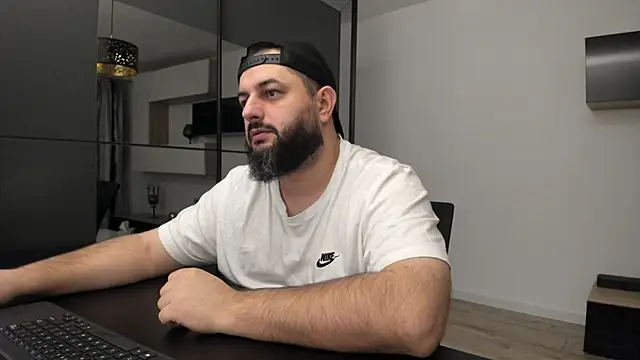 Snapshot of DravenPeak chatting on November 2, 2025, 5:15 pm DravenPeak online show from November 2, 2025, 5:15 pm