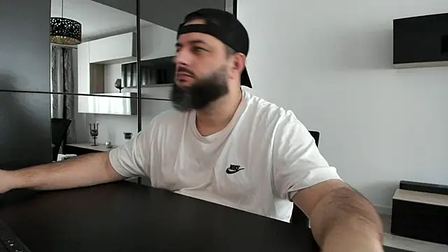 Snapshot of DravenPeak chatting on November 14, 2025, 6:45 am DravenPeak online show from November 14, 2025, 6:45 am