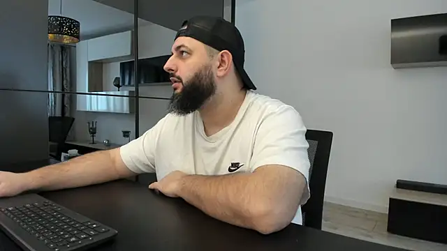 Snapshot of DravenPeak chatting on November 22, 2025, 10:47 am DravenPeak online show from November 22, 2025, 10:47 am