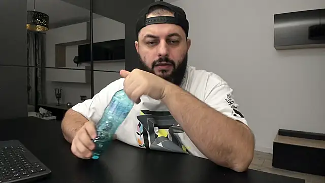 Snapshot of DravenPeak chatting on December 3, 2025, 11:47 pm DravenPeak online show from December 3, 2025, 11:47 pm