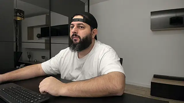 Snapshot of DravenPeak chatting on December 15, 2025, 6:34 pm DravenPeak online show from December 15, 2025, 6:34 pm