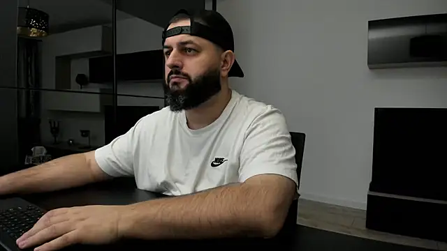 Snapshot of DravenPeak chatting on February 12, 2026, 8:59 pm DravenPeak online show from February 12, 2026, 8:59 pm