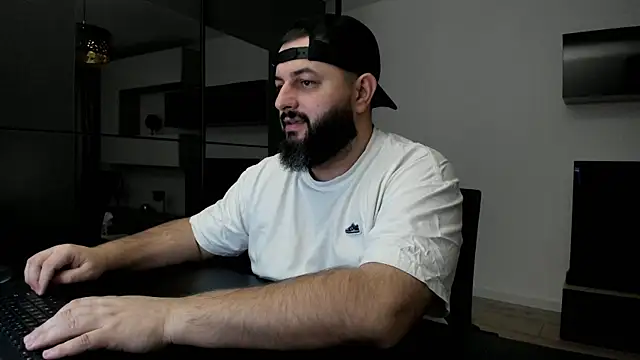 Snapshot of DravenPeak chatting on March 1, 2026, 8:44 pm DravenPeak online show from March 1, 2026, 8:44 pm