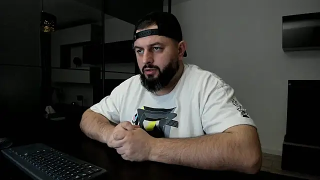 Snapshot of DravenPeak chatting on March 8, 2026, 2:04 am DravenPeak online show from March 8, 2026, 2:04 am