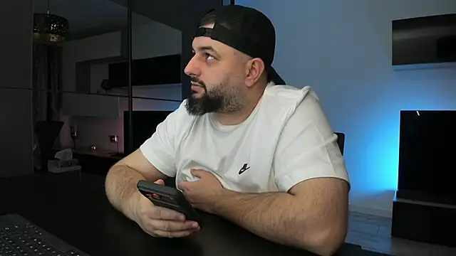 Snapshot of DravenPeak chatting on March 30, 2026, 6:42 pm DravenPeak online show from March 30, 2026, 6:42 pm