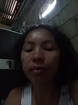 oceanlover23 online show from November 2, 2025, 10:56 pm