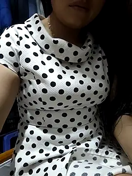 Snapshot of Cklovesu47244 chatting on September 27, 2025, 12:59 am Cklovesu47244 online show from September 27, 2025, 12:59 am