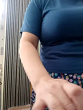  Babyrose  online show from September 9, 2025, 5:18 am