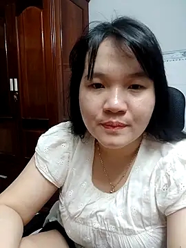  Babyrose  online show from September 28, 2025, 3:50 pm
