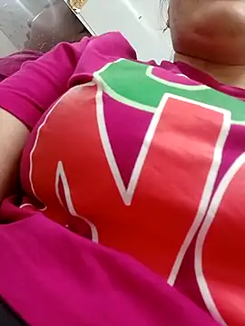  Babyrose  online show from March 4, 2026, 1:17 pm