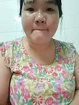 Snapshot of _Babyrose_ chatting on April 21, 2026, 6:01 pm Babyrose online show from April 21, 2026, 6:01 pm