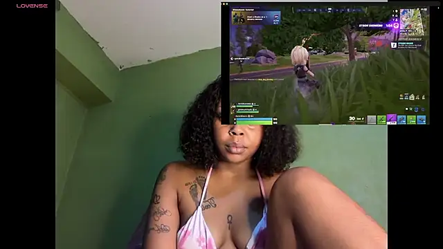 Liaprettygirl online show from April 1, 2026, 1:41 pm