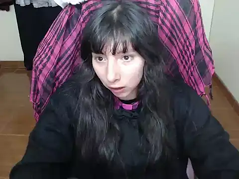 Snapshot of ScarlettShirahoshi chatting on December 15, 2025, 12:59 am ScarlettShirahoshi online show from December 15, 2025, 12:59 am