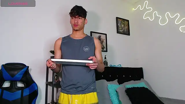 Gael Jones online show from October 24, 2025, 4:53 am