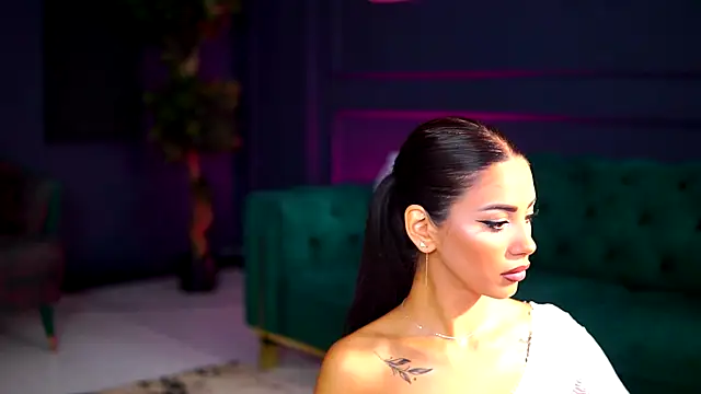 SiennaRuh online show from September 20, 2025, 6:36 am