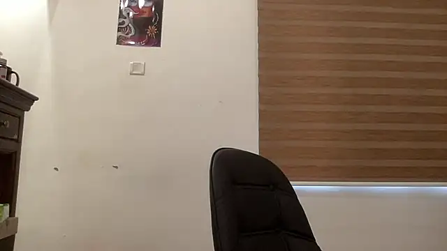 LucytheDevilQueen online show from December 1, 2025, 3:00 am